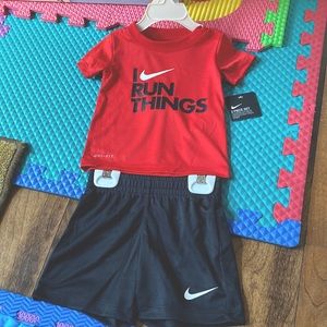 Boy Nike 2 piece set size 12 months old
